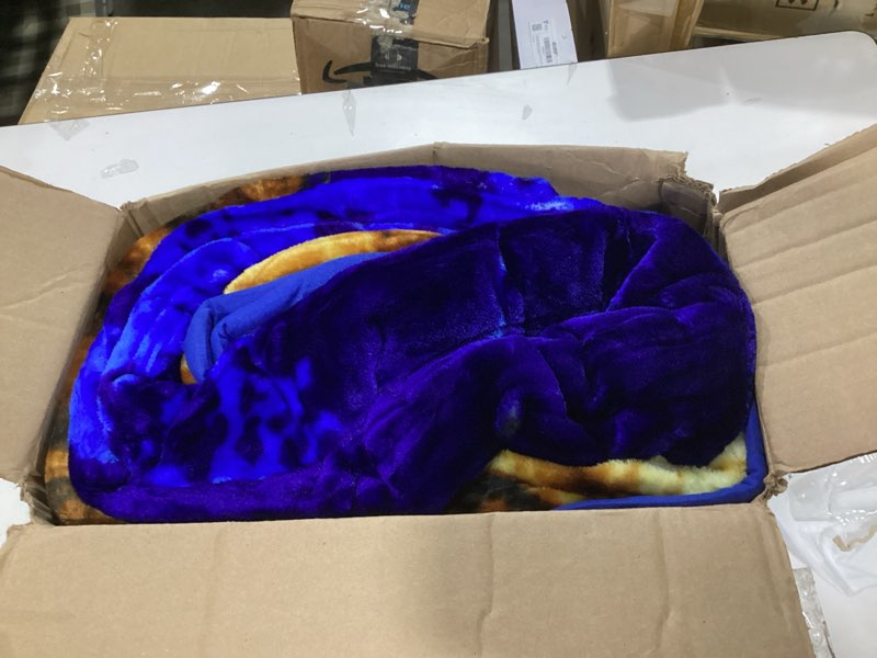 Condition photo showing Good Condition for JYK Soft Fleece Bed Blanket King Size Dolphin/Lion - 520GSM Fuzzy Cozy Luxury Warm Blanket Microfiber, 2 Ply Reversible A&B Pattern Room Home Decor Christmas Decorations, 83" x 91 inches, 5.7 LB Ab Pattern-dolphin/Lion King