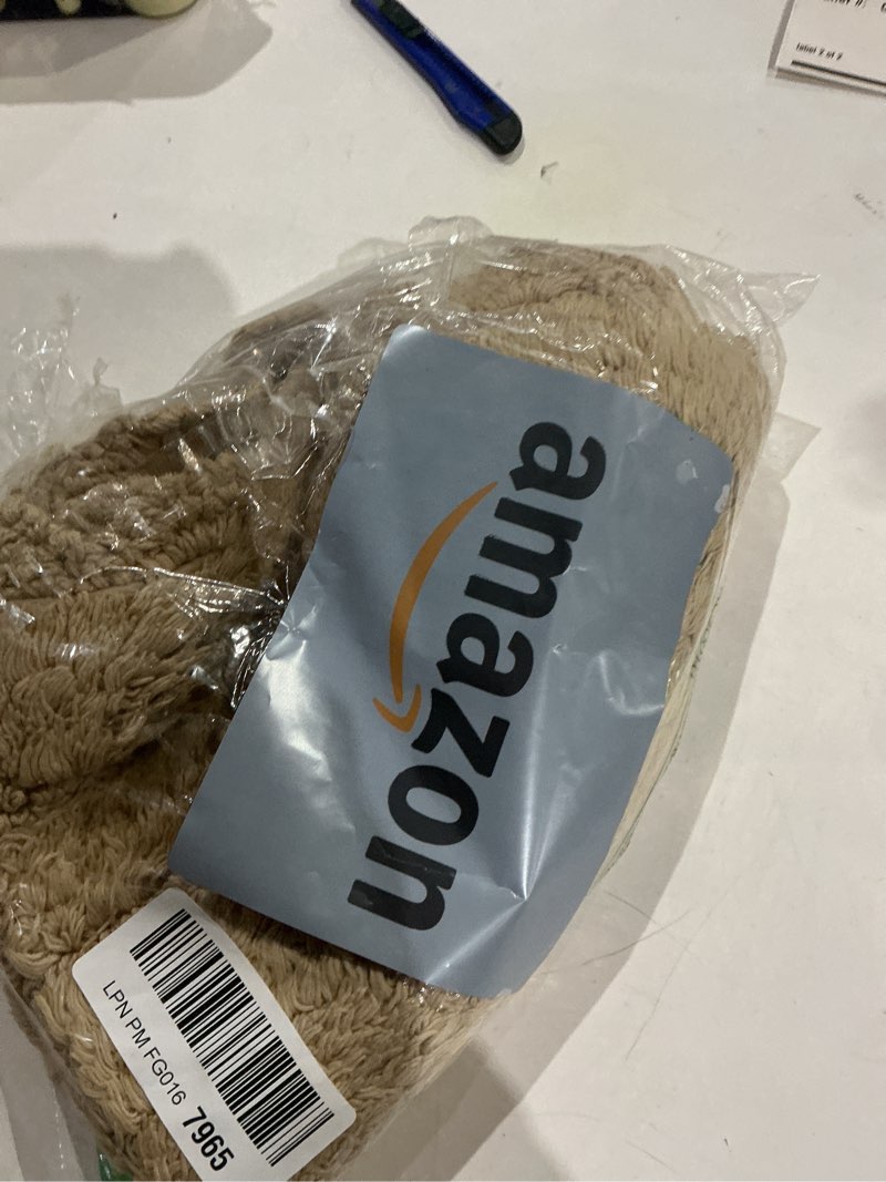 Condition photo showing Good Condition for Chardin home Beige Crochet Bathrug, 100% Cotton Oval bathmat with artisanally Handcrafted Crochet Border, 21x34 Inch, Medium Rug, Perfect for Half Baths, Powder Rooms, bathrooms Beige 1'9" x 2'10" (Oval)
