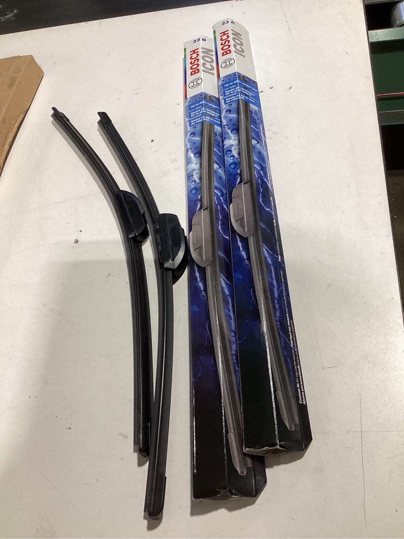 Condition photo showing Good Condition for bosch 22a22b icon beam wiper blades - driver and passenger side - set of 2 blades (22a & 22b)