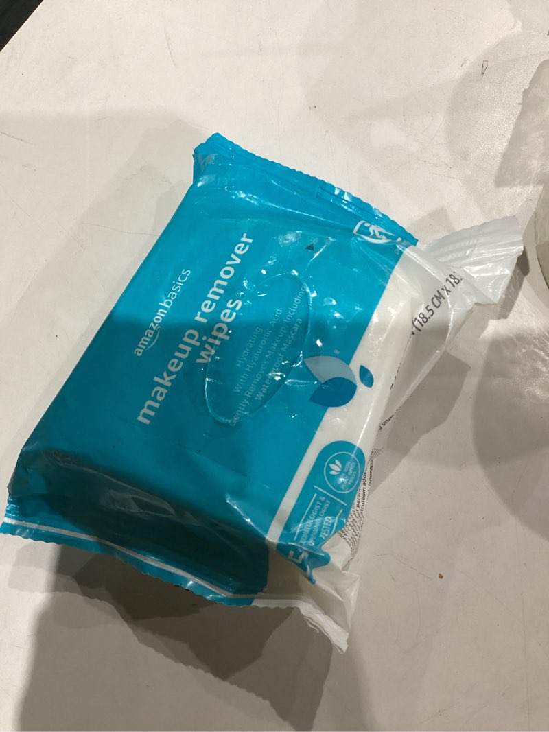 Condition photo showing New/Like New for Amazon Basics Makeup Remover Wipes, Gentle Cleansing, Dermatologist Tested, Hydrating, Plant Based, Alcohol-Free, Removes Waterproof Mascara, 25 Count Per Pack, Pack of 1 Hydrating 25 Count (Pack of 1)