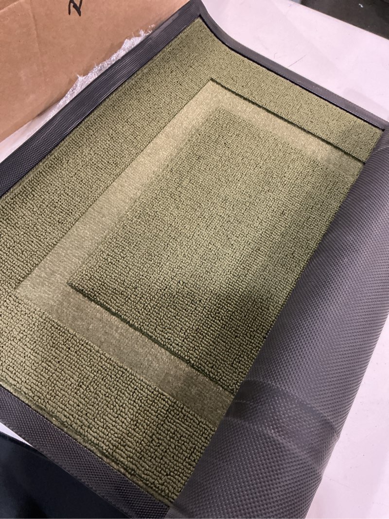 Condition photo showing Good Condition for olanly front door mat indoor outdoor entrance, waterproof all-season, all-weather doormat, sturdy natural rubber, low profile, easy clean patio porch entryway mat, 35x23, classic green classic green classic border rectangular 35" x 23"