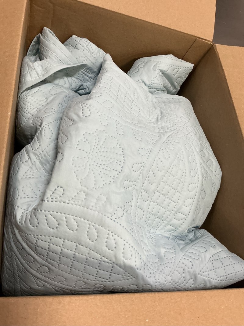 Condition photo showing Good Condition for love's cabin california king size quilt set spa-blue bedspreads - soft summer lightweight polyester bedspread- modern style coin pattern coverlet for all season - 3 piece (1 quilt, 2 pillow shams) cal king (118"x106") coin pattern spa-blue