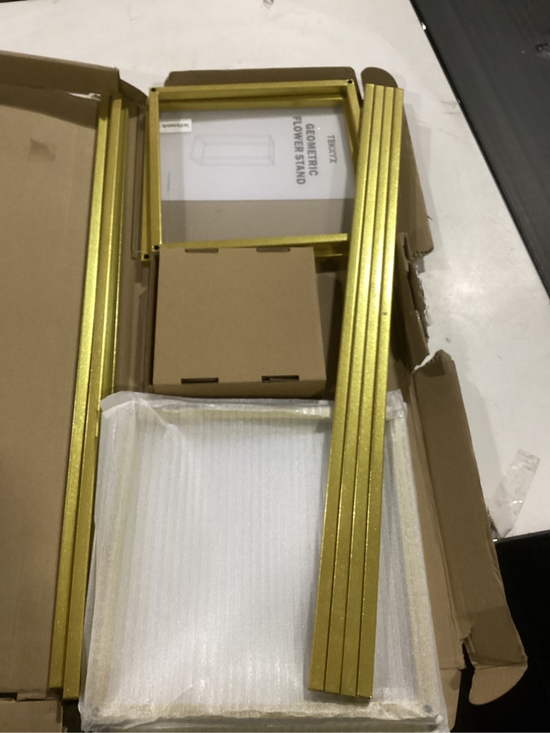 Condition photo showing Good Condition for TEKXYZ 2 Pcs 23.6 Inch Tall Metal Flower Stand, Gold Centerpieces For Wedding, Event Party Props, Patio Decor 1 23.6 Inch