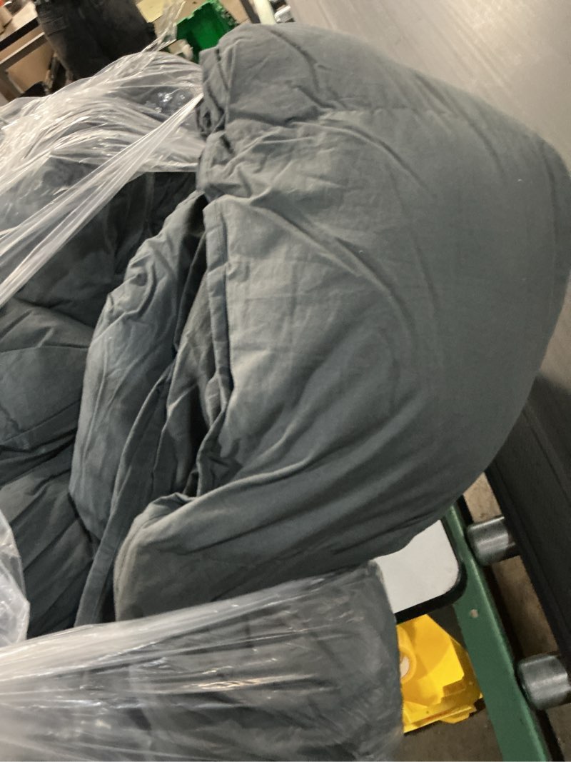 Condition photo showing Good Condition for cotton pintuck comforter, king/cal king, nightfall
