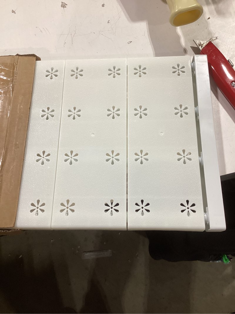 Condition photo showing Good Condition for Gerrii 2 Pcs Closet Tension Shelf Rod Expandable Shelf Locker Organizer Adjustable Metal Storage Rack Scalable Layered Divider Separator for Cabinet Wardrobe Kitchen Bathroom (28.74''-49.21'') 2 28.74''-49.21''