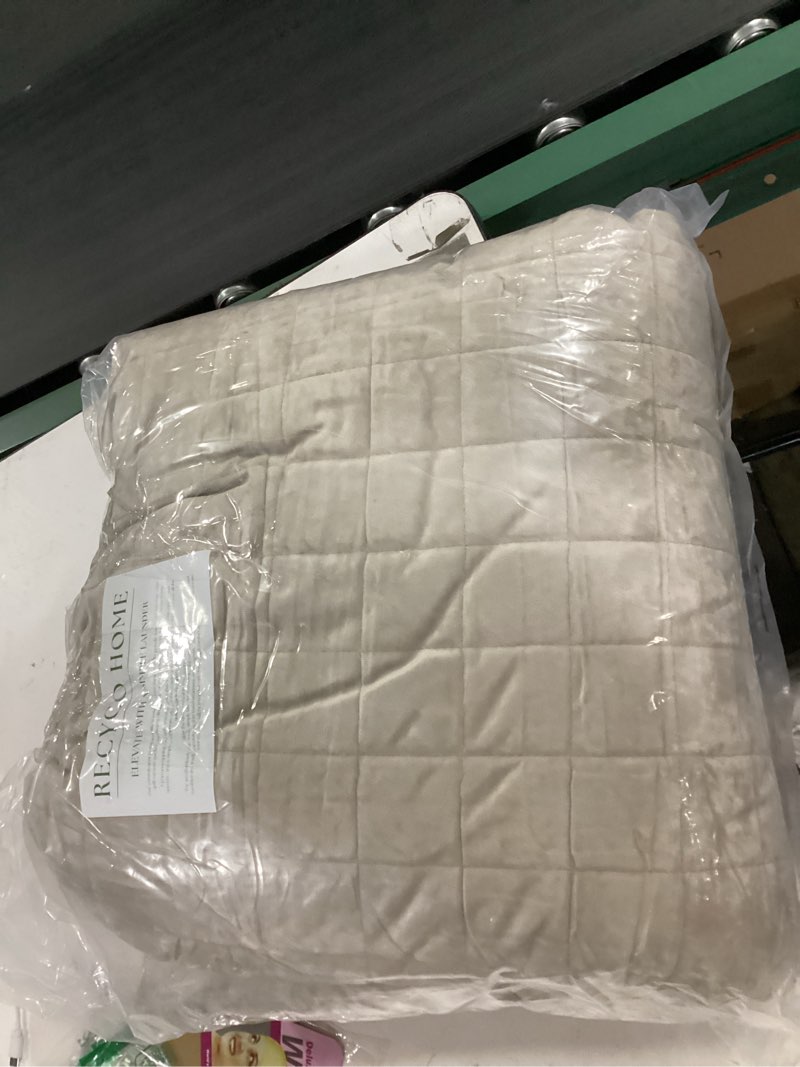 Condition photo showing New/Like New for recyco luxury velvet quilt set full queen size bedding sets, ultra soft velvet comforter set, lightweight channel box stitch oversized bedspread coverlet for all season, with 2 shams, urban taupe full/queen (88" x 92") urban taupe