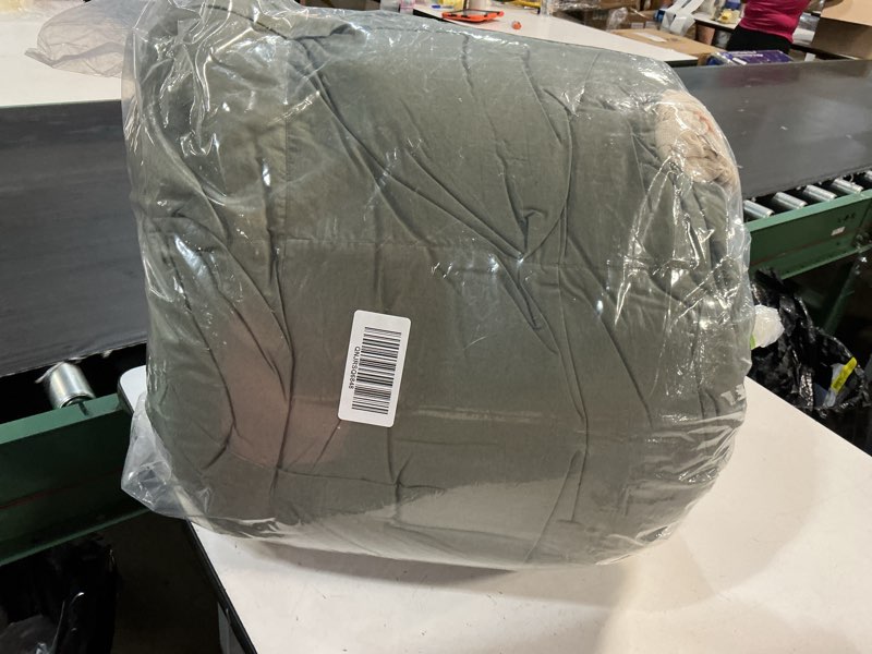 Condition photo showing Good Condition for cotton pintuck comforter, king/cal king, dusty olive