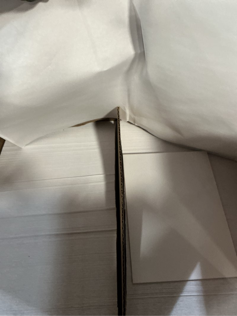 Condition photo showing Good Condition for bulk 1000 piece pack - a7 envelopes in white - 5 1/4 x 7 1/4 - economy 24lb bond smooth vellum finish - for bulk mailings, 5x7 invitations, postcards, greeting cards