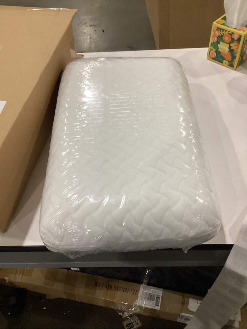 Condition photo showing New/Like New for Tempur-Pedic TEMPUR-Cloud Pillow for Sleeping, Standard, White