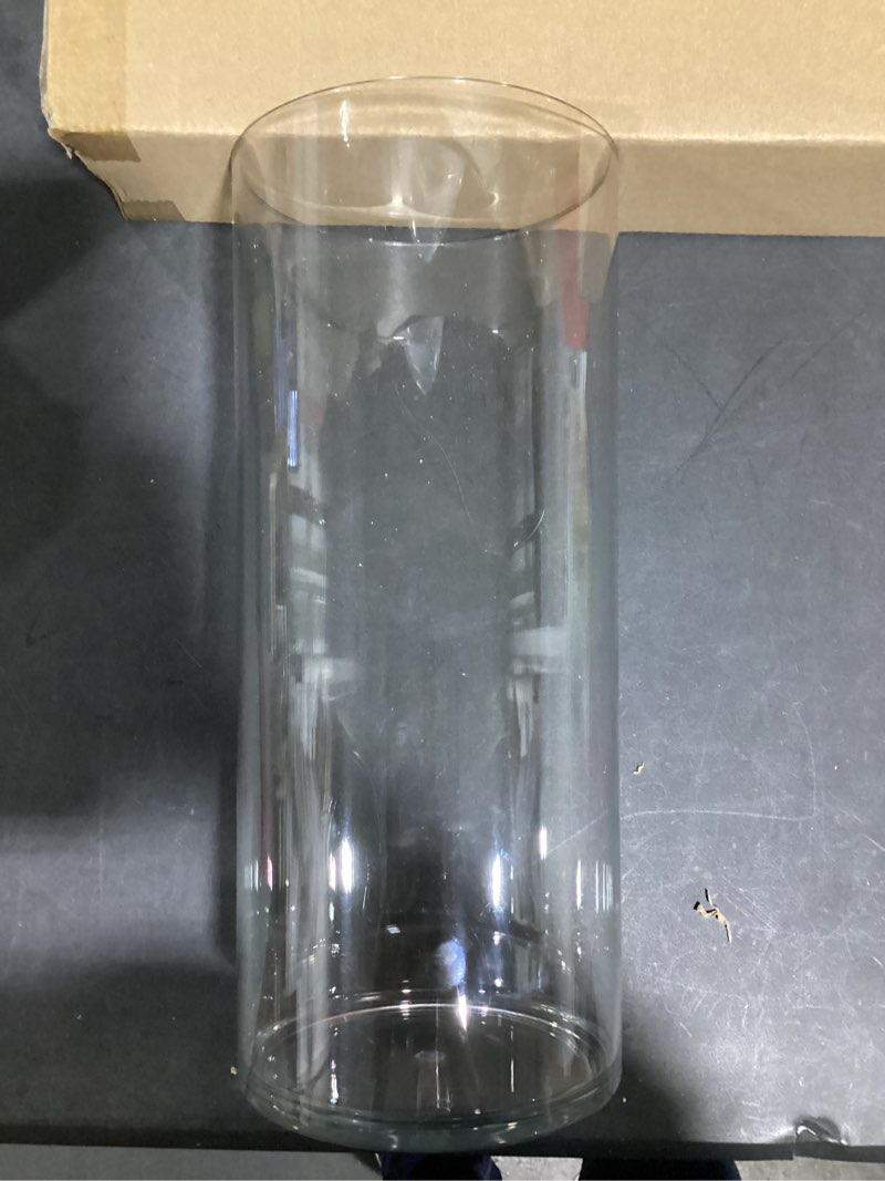 Condition photo showing Good Condition for Clear Flower Vase, Non-breakable Vases, 6" W x 14" H, Acrylic Vase, Aesthetic Room Decor Cylindrical Modern Flower Vases for Table Centerpiece, Home Decor, Women Floral Arrangement Gift Clear 6" W x 14" H