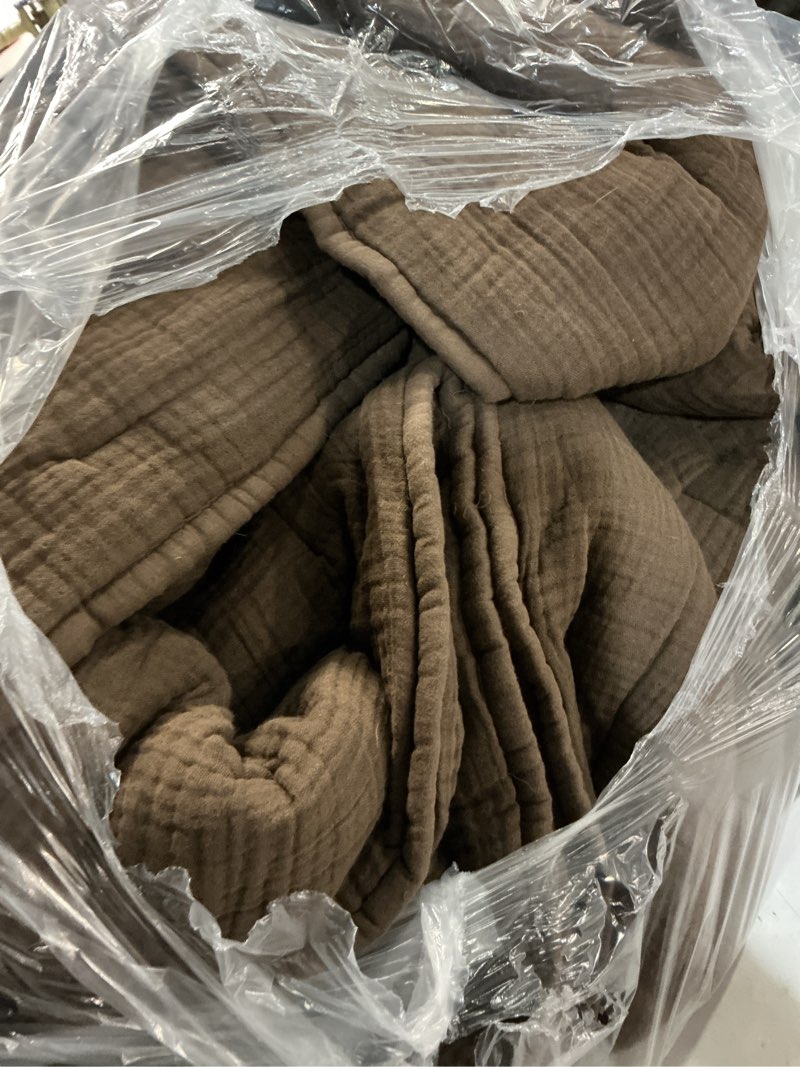 Condition photo showing Good Condition for organic cotton gauze dream quilt set, king/cal king, chocolate