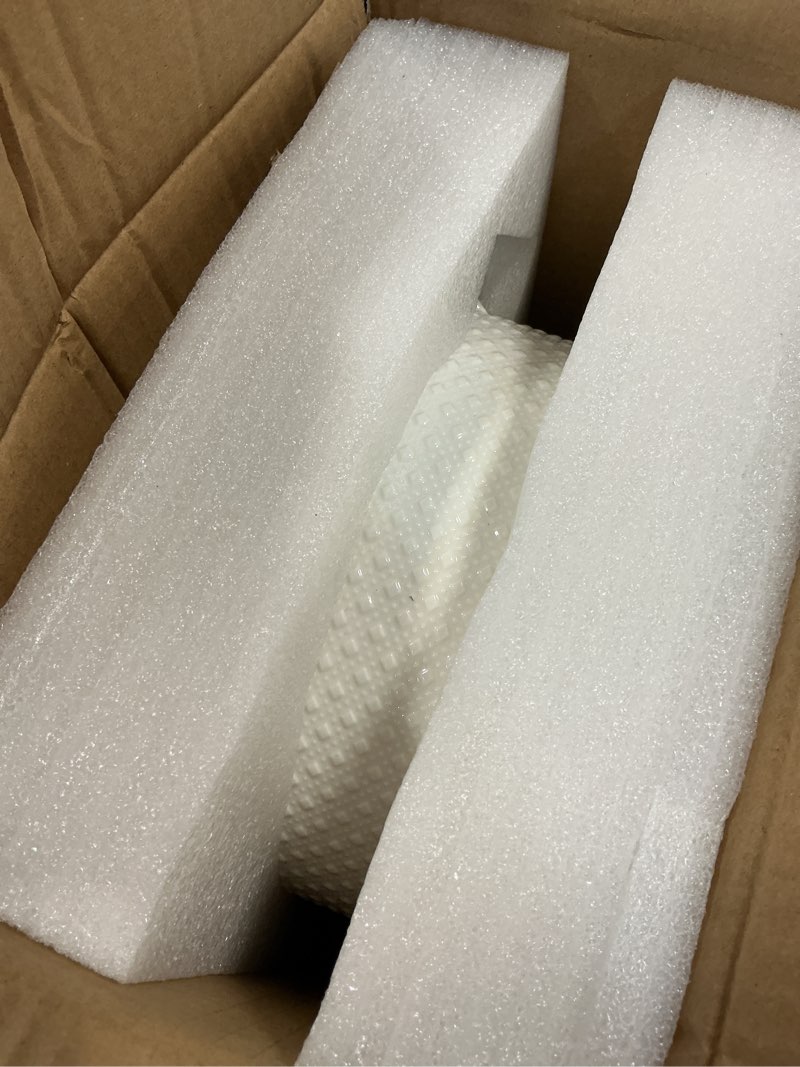 Condition photo showing Good Condition for Ceramic Soup Tureen, Ceramic Soup Pot, 3.8L Large Capacity Serving Bowl with Lid and Handles for Salad Pasta Noodles Stew, Microwave and Dishwasher Safe, Porcelain, Round, White