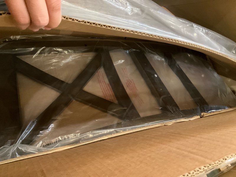 Condition photo showing Good Condition for counter height chair