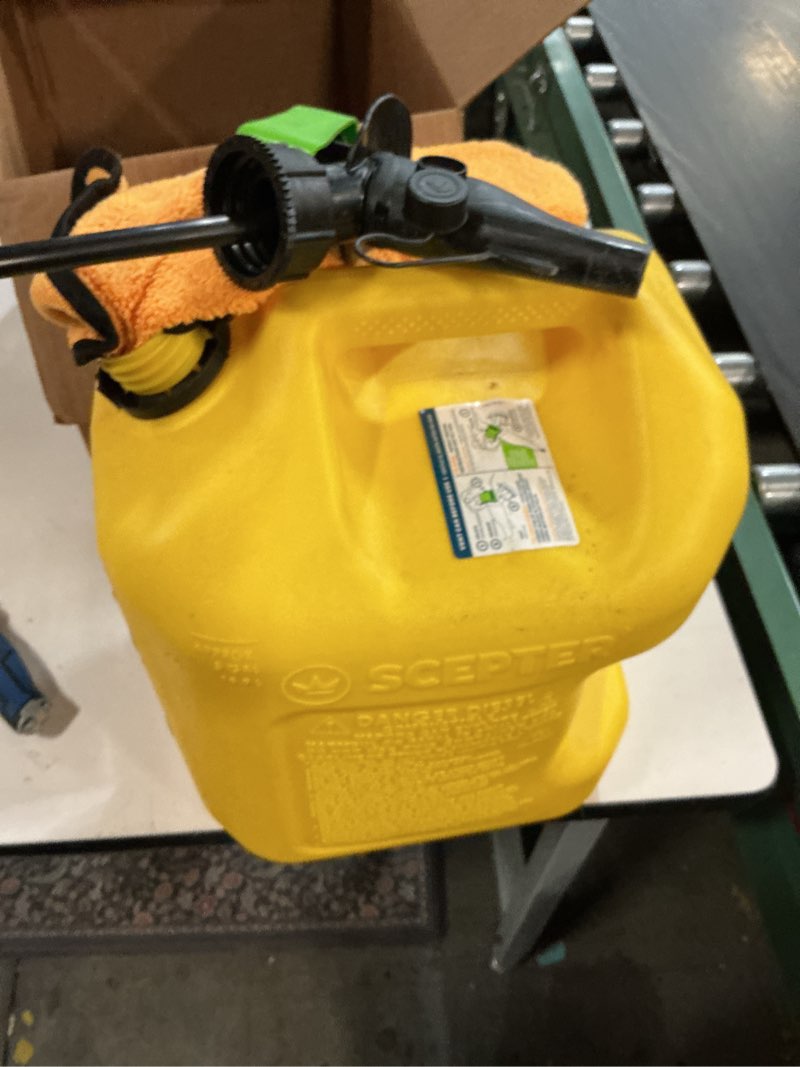 Condition photo showing Good Condition for scepter fscd552 fuel container with spill proof smartcontrol spout, yellow diesel can, 5 gallon yellow diesel can 5 gallon container