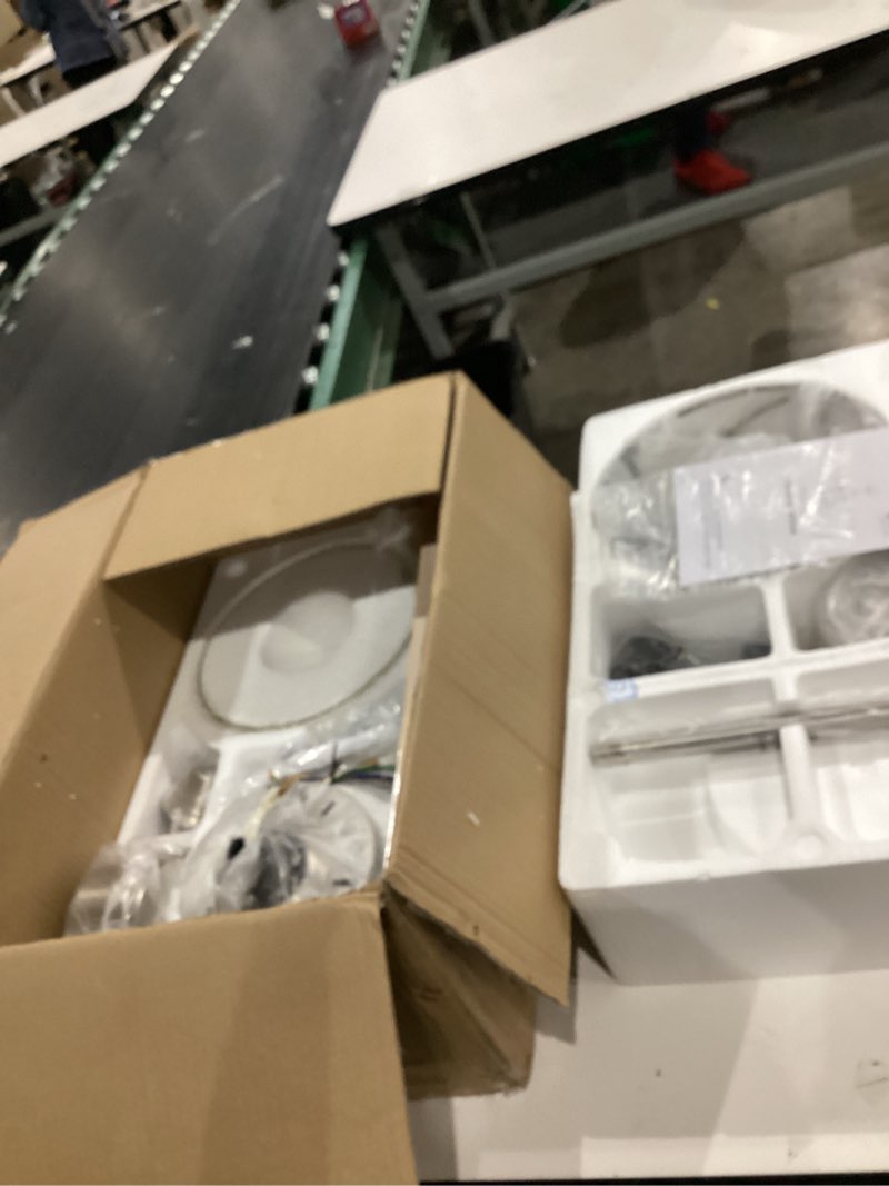 Condition photo showing New/Like New for youkain farmhouse ceiling fans, 48 inch industrial ceiling fan with light and remote control, clear glass, 5-reversible blades with gray oak/burlywood finish, 52-yj632-bn gray & burlywood 48 in - glass