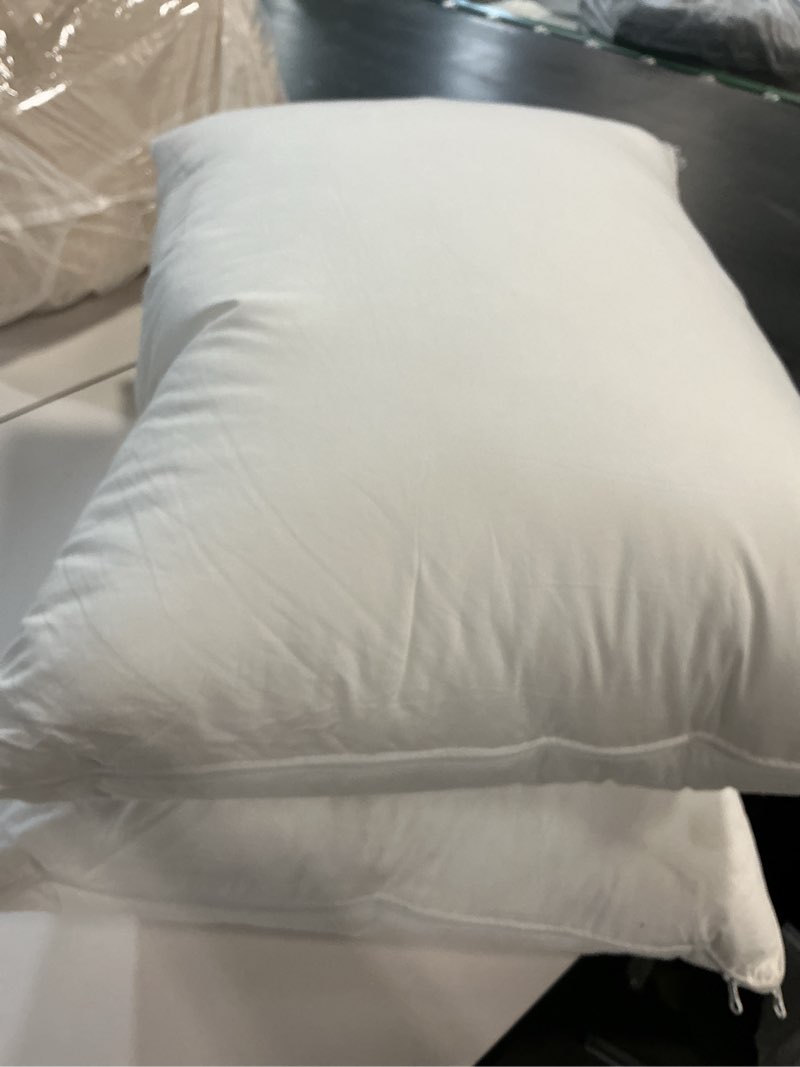 Condition photo showing Good Condition for Utopia Bedding Bed Pillows for Sleeping (White), Queen Size, Set of 2, Hotel Pillow, Cooling Pillows for Side, Back or Stomach Sleepers Queen (Pack of 2) White