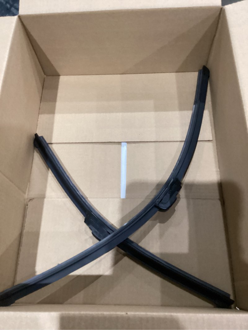 Condition photo showing As Is for MOTIUM OEM QUALITY Premium All-Season Windshield Wiper Blades (24"+18" pair for front windshield)