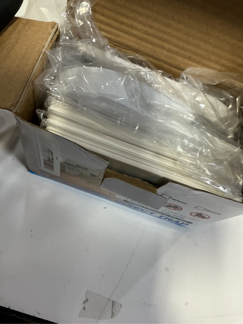 Condition photo showing Good Condition for Indoor UV Fly Trap – Silent Gnat & Fruit Fly Catcher with Night Light, 400 sq. ft Coverage 2 Devices & 15 Replacement cards