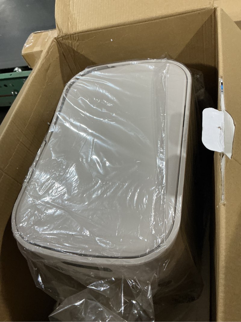 Condition photo showing Good Condition for bella 4qt slim air fryer, fits-anywhere™ kitchenware, evergood™ ceramic nonstick coating, adjustable temperature, 6 preset cooking options, 60 min auto shutoff w audible tone, 3.3lb capacity, oatmilk 4 qt oatmilk