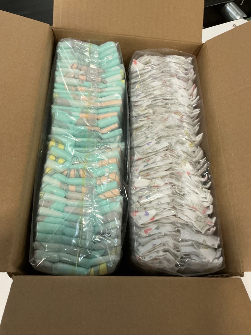Condition photo showing New/Like New for the honest company comfort dry disposable daytime diapers for sensitive skin, hypoallergenic, above it all + all the alpacas, club box size newborn 72 count newborn (72 count) above it all + all the alpacas