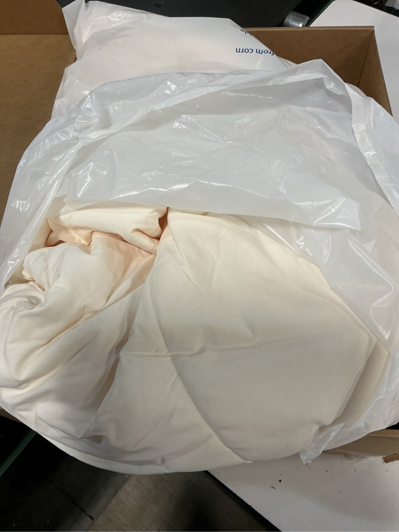 Condition photo showing Good Condition for rest® evercool® cooling comforter, king/cali king, blanket for hot sleepers, all season bedding to keep cool for night sweats, breathable lightweight blanket, 106x90 inches, snow ivory snow ivory king / cali king (106"x90")
