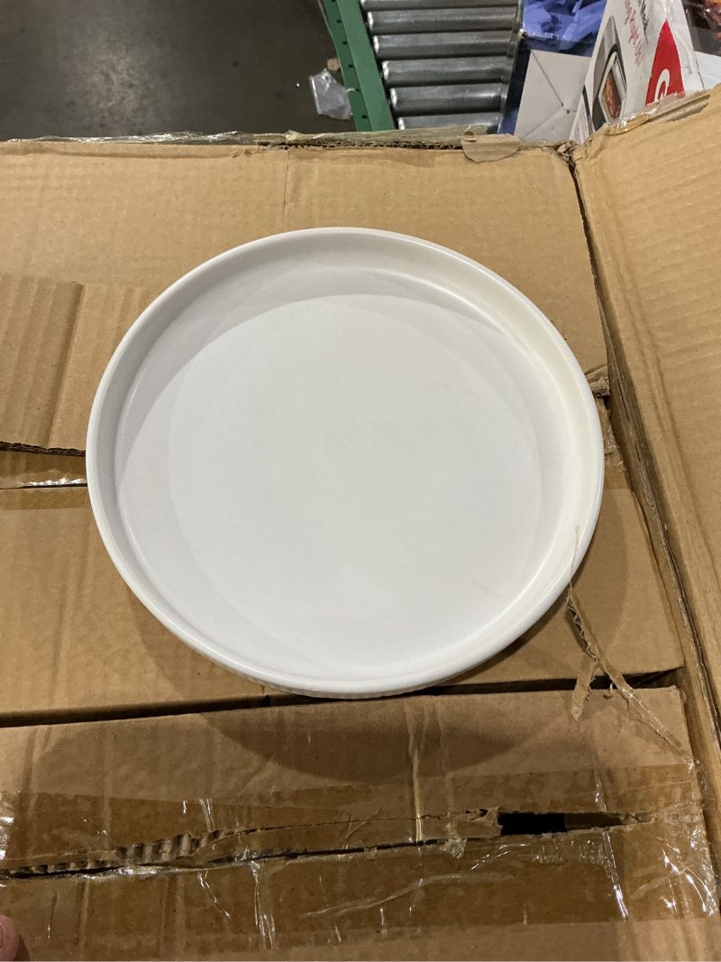 Condition photo showing New/Like New for 16pcs dinnerware set(pearl white)