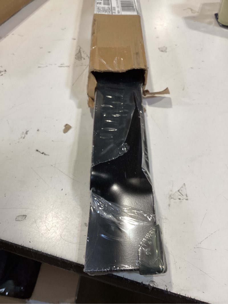Condition photo showing Good Condition for gicool gx20249 mulching mower blades for john de ere 42 inch l100, l110, l111, l118, la100, la105, replaces oem gx20249, gx20433, gy20567, m128485, 11/16" round center hole