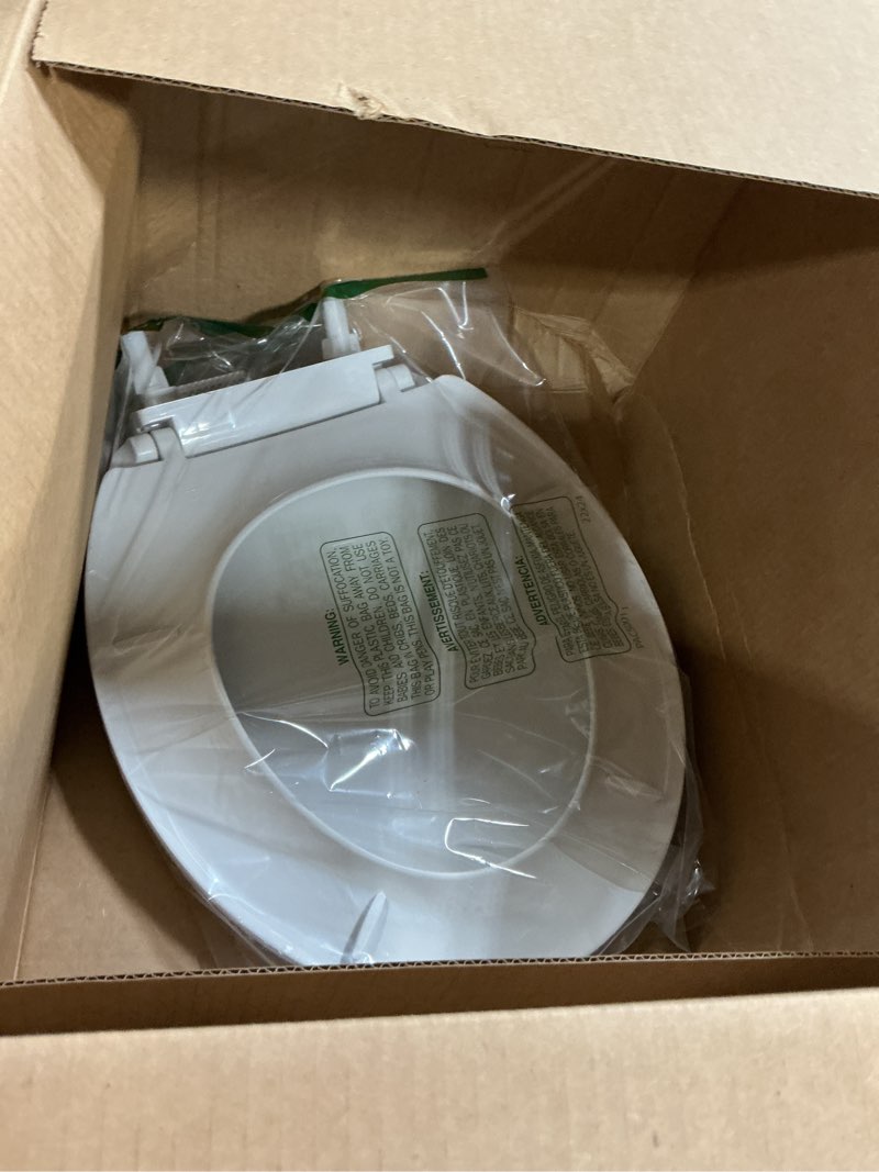 Condition photo showing Good Condition for durable soft close toilet seat round – durable plastic with quick-release hinges, easy install & clean, industrial grade replacement for standard toilets, white white round