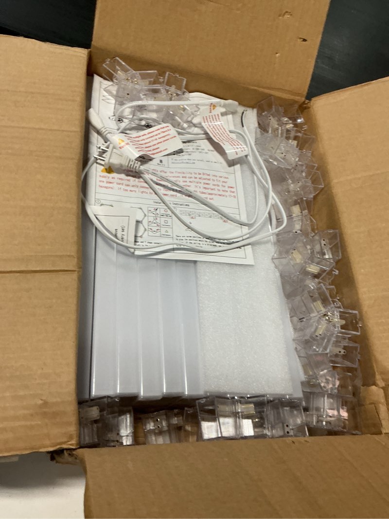 Condition photo showing Good Condition for MODERN Hexagon Garage Lights?25 Pack 216W 25920LM High Brightness Hexagon Garage LED Lights for Garage, Shopping Mall, Workshop and Car Detailing Shop etc. … … … 5 HEX (?92.5"L x 64.4"W x 1.4 "H)