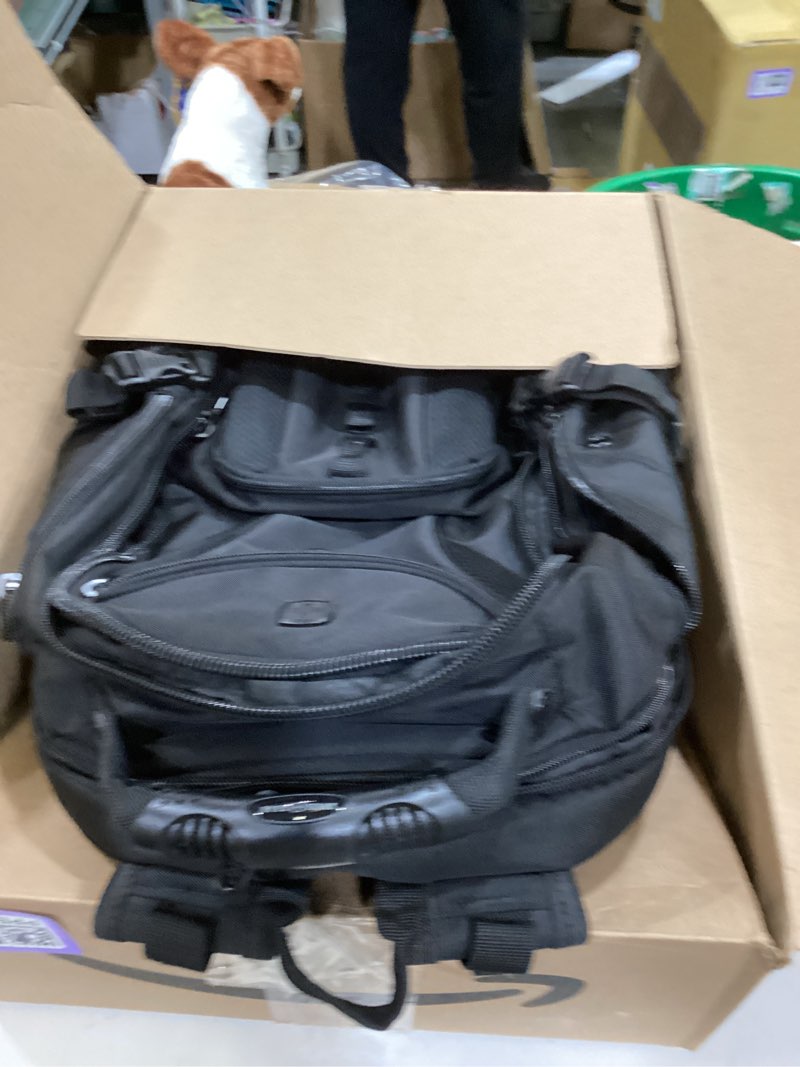 Condition photo showing Good Condition for swissgear 1900 scansmart 17” laptop backpack black/black – reflective tech backpack with scansmart compartment – multiple organizer pockets & rfid scan blocking technology 17-inch black/black