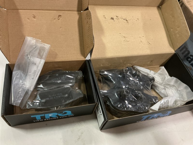 Condition photo showing New/Like New for TRQ Front and Rear Brake Pads Ceramic Hardware Compatible with 2012-2018 Ford Focus 2006-2013 Mazda 3 2007-2015 5 2008-2013 Volvo C30 2006-2013 C70 2004-2011 S40 2006-2011 V50