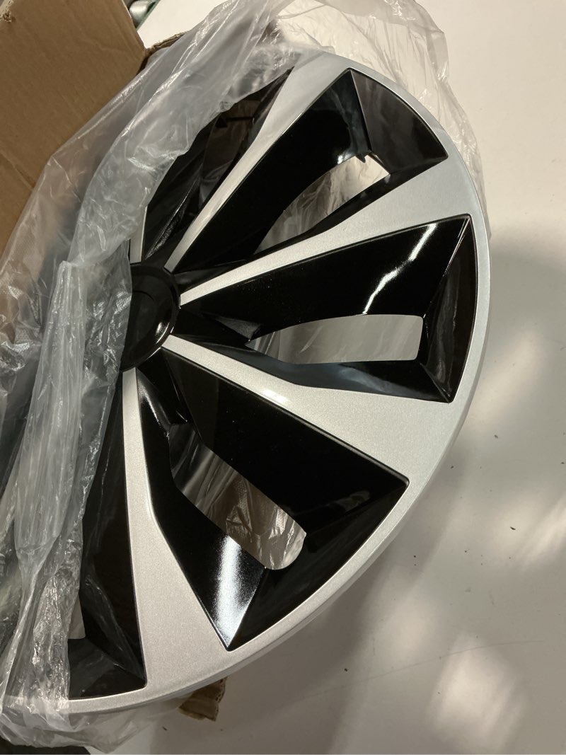 Condition photo showing Good Condition for hubcap wheel covers replacement size r15 hub caps universal-fit steel wheel rims cover abs tire cap for most cars trucks sedans suv -set of 4?15-inch?silver-black? tt-silver-black 15-inch