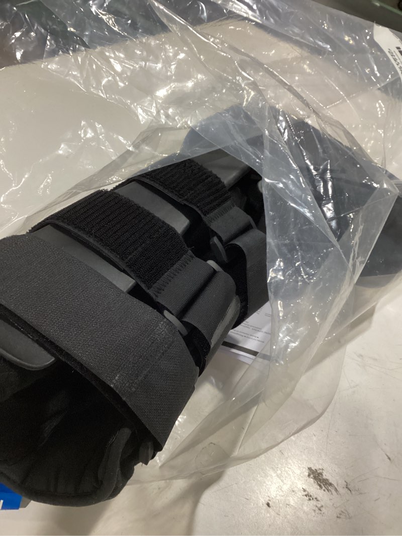 Condition photo showing Good Condition for United Ortho Air Cam Walker Fracture Boot, Extra Small, Black X-Small (Pack of 1) Black