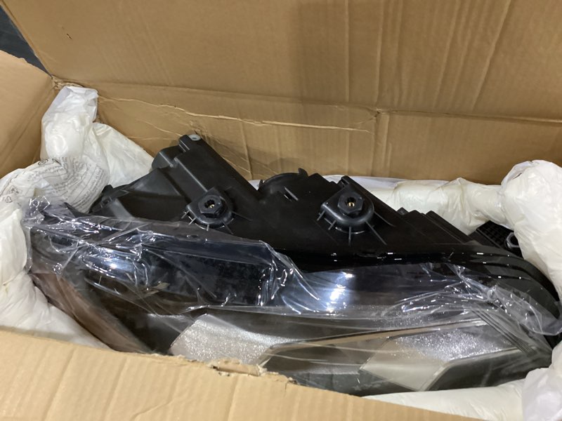 Condition photo showing New/Like New for Headlights Assembly Compatible with 2012 2013 2014 2015 Volkswagen VW Passat - Replace 561941006D, 3411131RAS2, and VW2503148 - Chrome Housing Headlamp Passenger Side Passenger Side Headlights (RH)