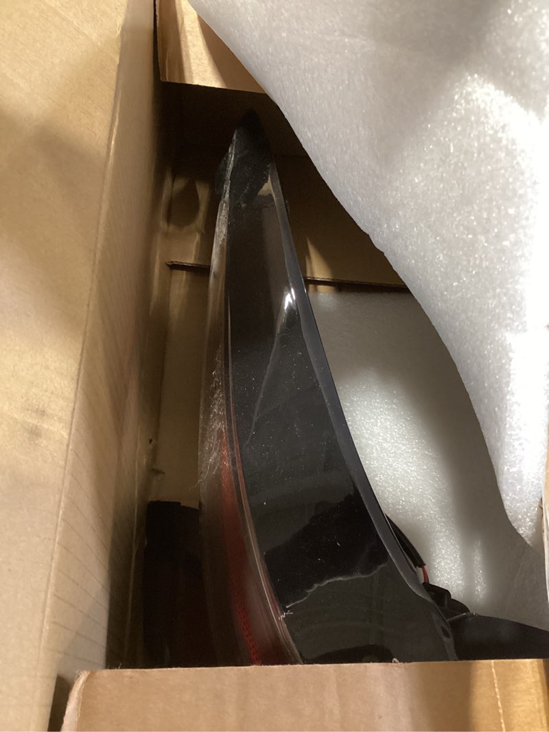 Condition photo showing Good Condition for 8156008071 driver side outer tail light assembly compatible with sienna 2021 2022 rear brake lamp taillight to2804160 (left)