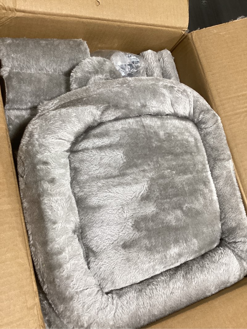 Condition photo showing Good Condition for hey-brother cat tree with large hammock, multi-level cat tower for indoor cats, cat condo with sisal-covered scratching posts and top perch, light gray mpj050w