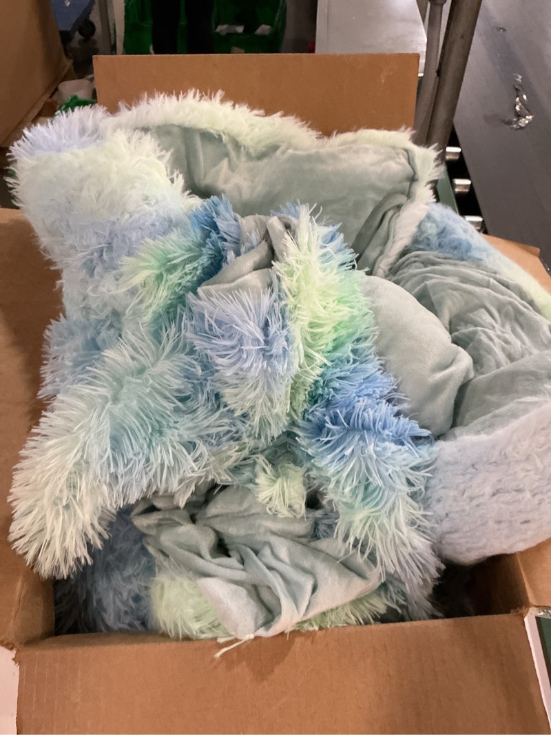 Condition photo showing As Is for SUCSES Green Faux Fur Twin Bedding Sets for Girls 3Pcs Plush Shaggy Fluffy Duvet Cover Set Colorful Rainbow Tie Dye Furry Comforter Cover Set for Girls Bedroom Decor Green Twin (3PCS)