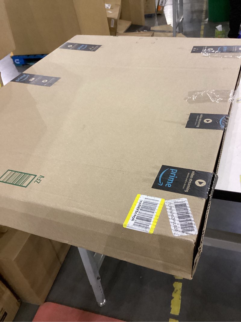 Condition photo showing Good Condition for Decorative picture frame