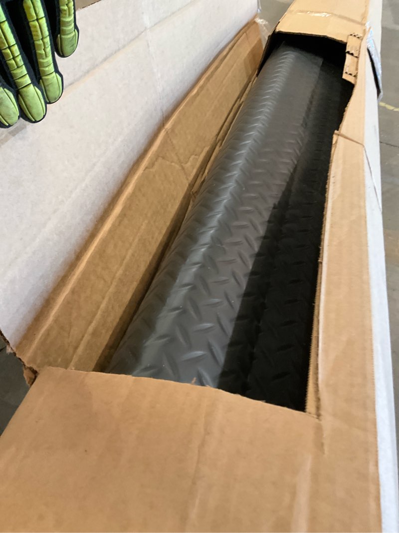 Condition photo showing Good Condition for ahuawa 8x21 ft garage floor mat, 2.8mm thickened garage flooring heavy duty rubber garage floor mats for under car, diamo plate garage mat for garage, workshop, enclosed trailer.