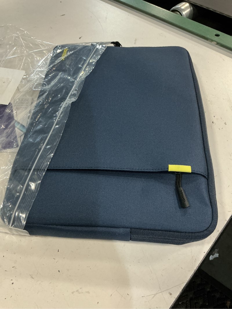 Condition photo showing Good Condition for tomtoc 360° protective laptop sleeve for 13-inch new macbook air m5/a3449 (2026) m4/a3240, m3/a3113, m2/a2681, m1/a2337, water-resistant computer case bag fits 13" macbook neo a18 & macbook pro m2/m1 navy blue 13-inch for new macbook air & pro