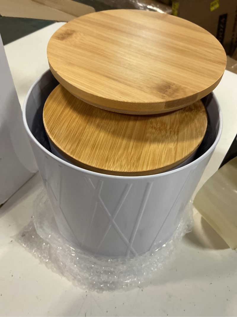 Condition photo showing Good Condition for FavorFlavor White Canister Sets for Kitchen Counter, Kitchen Canisters Set of 6, Flour and Sugar Containers, Coffee and Tea Storage, Modern Farmhouse Kitchen Decor