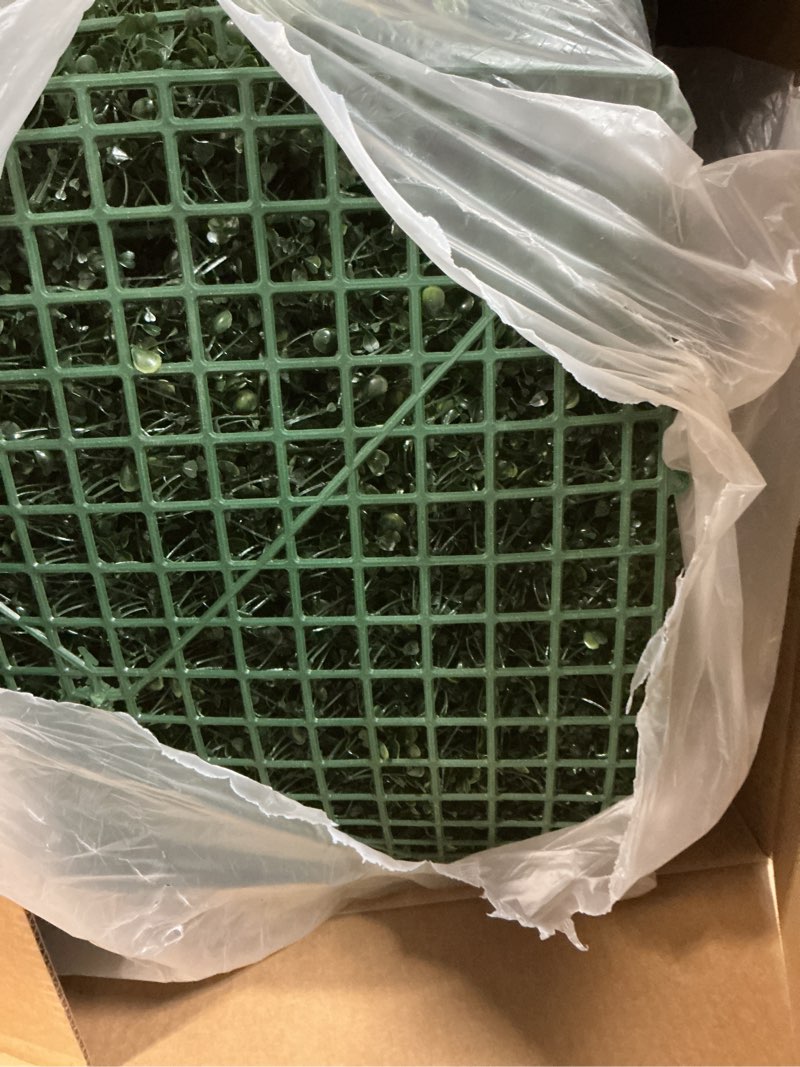 Condition photo showing Good Condition for boxwood panels 20x20 inch grass wall panels-12 pack artificial boxwood panel for greenery wall backdrop