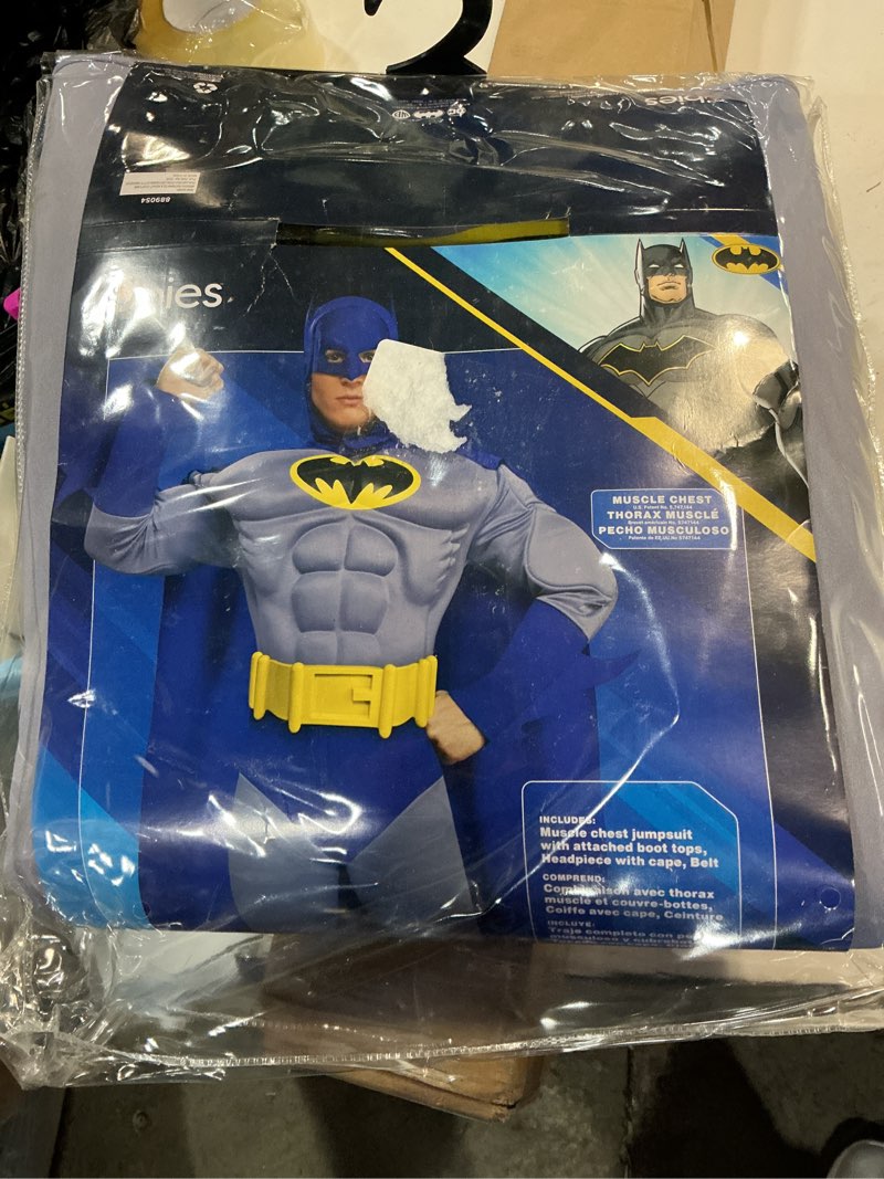 Condition photo showing New/Like New for Rubies DC Comics Superheroes: Batman Costume for Adults, Men's Large