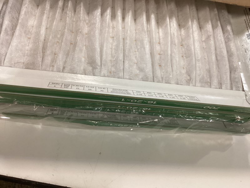 Condition photo showing Good Condition for filtrete 16x20x1 ac furnace air filter, merv 8, mpr 700, tough on pollen, easy on airflow, 3-month pleated 1-inch electrostatic air cleaning filter, 4-pack (actual size 15.688 x 19.688 x 0.78 in)
