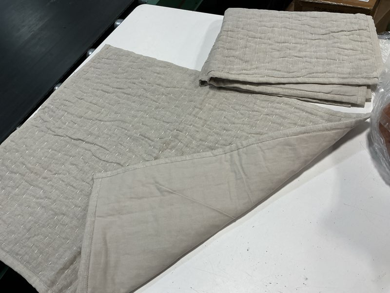Condition photo showing Good Condition for quince cotton slub pillow cover (set of 2) cream 20x26in