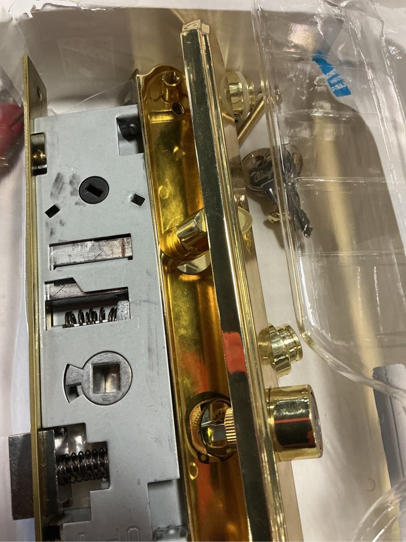 Condition photo showing As Is for wright products vmt115pb door lever lockset  solid brass