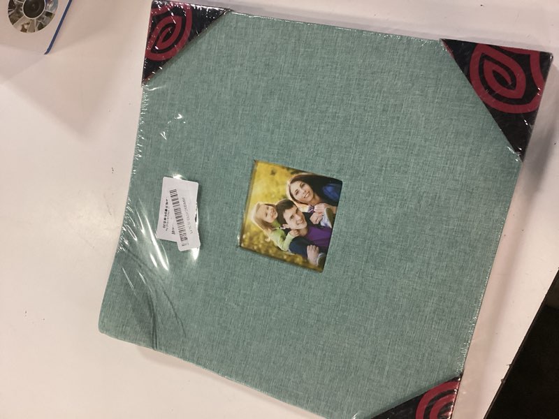 Condition photo showing New/Like New for vienrose large photo album self adhesive for 4x6 8x10 10x12 pictures linen scrapbook album diy 60 blank pages with a metallic pen 13"x12.6" 60pages turquoise