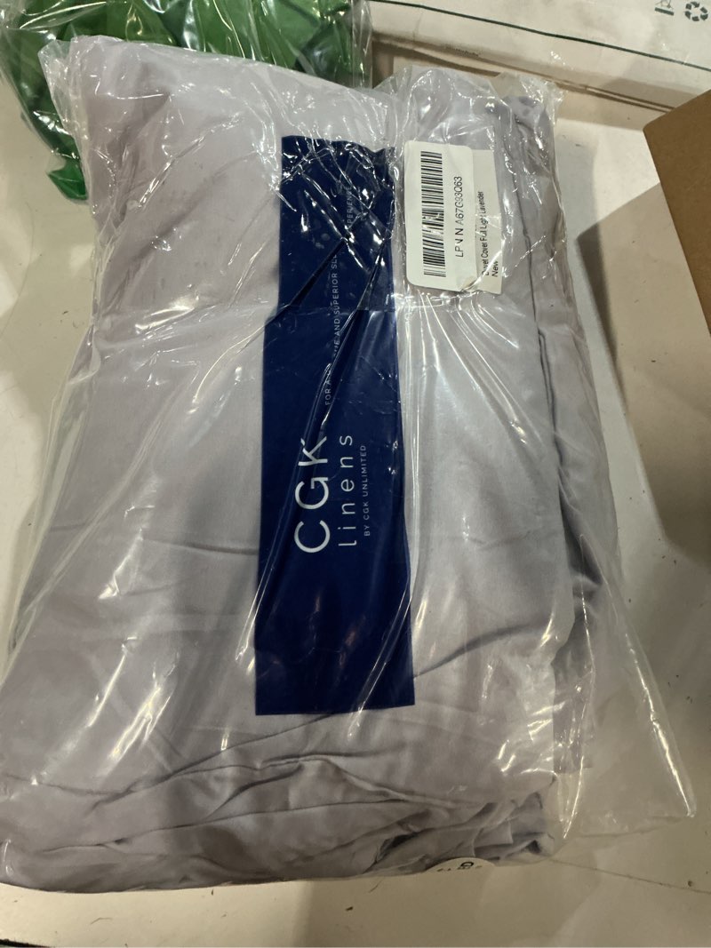 Condition photo showing New/Like New for Duvet Cover Full Size Set - Extra Soft Full Size Duvet Cover 80 x 90 with 2 Pillow Shams - Hotel Luxury Easy Care & Fade Free w/Zipper Closures & Ties - Comfy Breathable Bedding Set (Light Lavender) 37 - Light Lavender (No Comforter) Full (80x90)