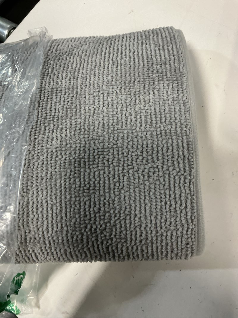 Condition photo showing Good Condition for olanly thick memory foam bath mat rug 30x20, extra soft absorbent bathroom rug, quick dry bath mats, non-slip, machine washable carpet for bathroom, tub and shower, home decor accessories, light grey light grey rectangular 30" x 20"