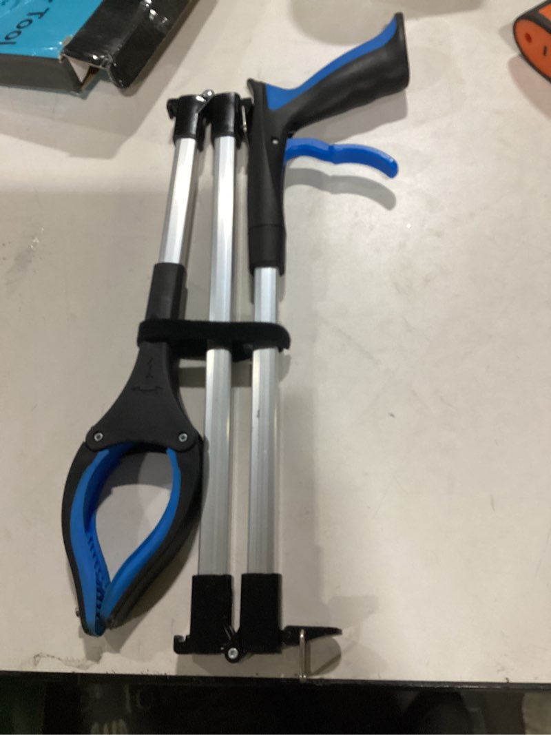 43 inch Extra Long Grabber Reacher Tool,Foldable Reacher Grabber Pickup Tool with Strong Grip Magnet